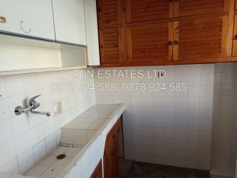 Продава тристаен апартамент до магазин Билла