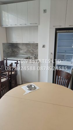 Отдава под наем тристаен апартамент в кв. Васил Левски