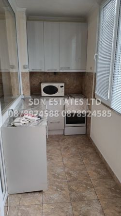 Отдава под наем тристаен апартамент в кв. Васил Левски