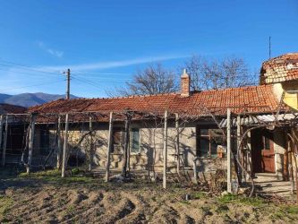 Продава къща в село Дъбово