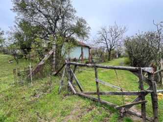 Къща / Вила във Вилна Зона на Казанлък ”Старите Лозя” с 600 кв Двор