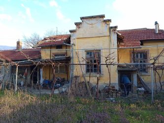 Продава къща в село Дъбово