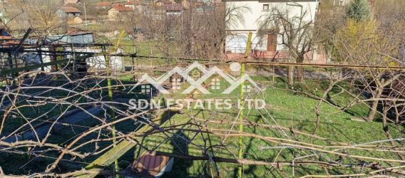 Продава монолитна къща в село Средногорово