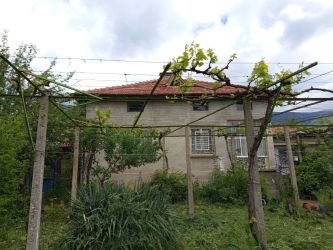 Продава къща в село Тъжа