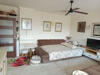 Продава се напълно обзаведен апартамент с една спалня в идеалния център на Казанлък – отлична инвестиция