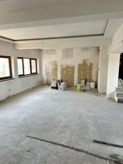 Прекрасен апартамент, ново строителство, в идеалния център на гр. Казанлък