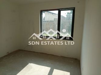 Продава се 3-стаен апартамент с двор и паркомясто в гр. Казанлък