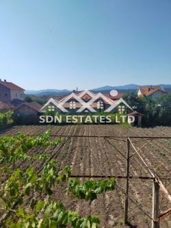 Продава къща в село Габарево