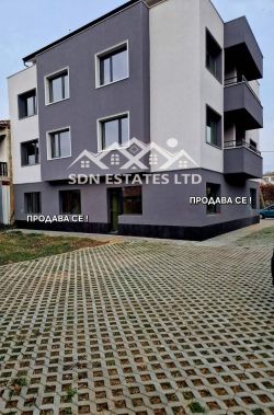 Продава се 3-стаен апартамент с двор и паркомясто в гр. Казанлък