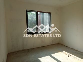 Продава се 3-стаен апартамент с двор и паркомясто в гр. Казанлък