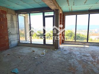 Продава новопостроена къща в предпочитан за живеене квартал