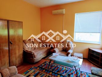 Продава прекрасна къща в района на магазин Си Би  Ес