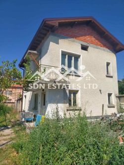 Продава къща в село Габарево