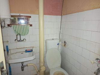 Продава апартамент с две спални и гараж в района на Абаята