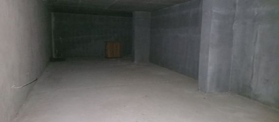 Продава се подземен гараж / склад в центъра на гр. Казанлък