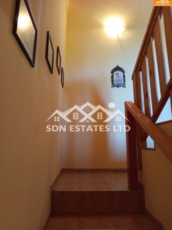 ЕКСКЛУЗИВНО! Двуетажна къща с двор в село Долно Изворово