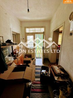 Продава се едноетажна къща с голям двор в предпочитаното село Голямо Дряново