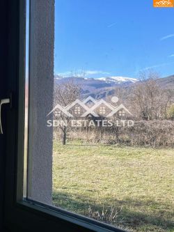 Отдава под наем напълно обзаведена къща в село Тъжа