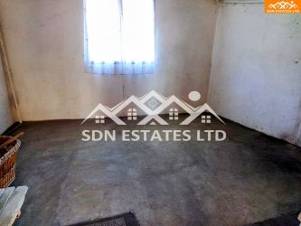 Продава монолитна къща в село Копринка