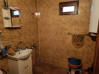 Продава прекрасна къща в град Крън