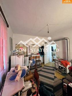 Продава се едноетажна къща с голям двор в предпочитаното село Голямо Дряново