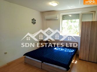 Продава двустаен апартамент до Болницата