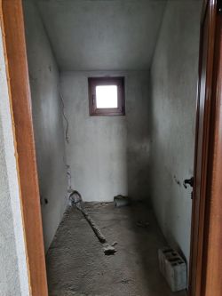 Продава прекрасна къща в град Крън