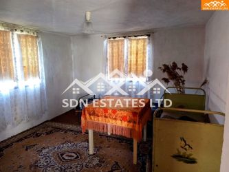 Продава монолитна къща в село Копринка