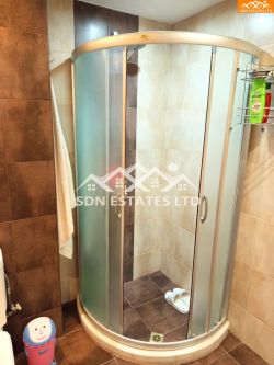 Продава напълно обзаведен двустаен апартамент в района на Стадиона