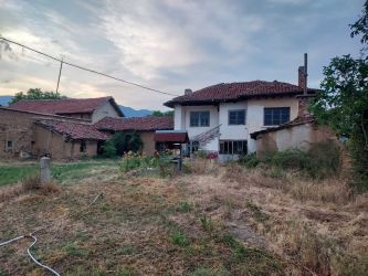 Продава къща в село Дъбово