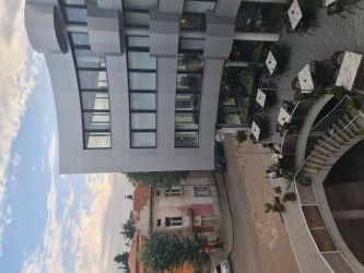 Офис кантора ателие кабинет отлична локация Казанлък