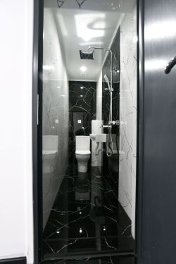 Продава модерна сграда в идеалния център на гр. Казанлък