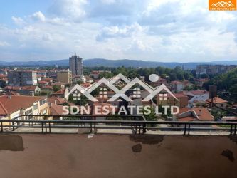 Продава тристаен апартамент до Манастира, гр. Казанлък