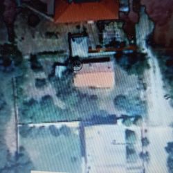 Къща с двор от 730 м2 в непосредствена близост до гората