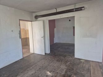 Продава Къща Масивно строителство в с.Енина