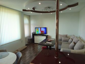 Продава апартамент в идеалния център на града