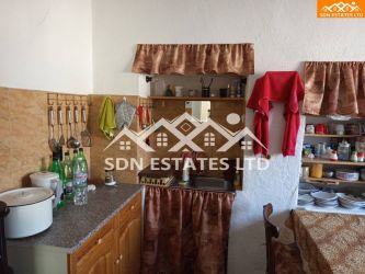 Продава  къща в село Тъжа