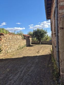 Продава Къща Масивно строителство в гр.Шипка