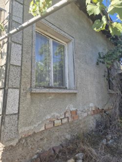 Продава Къща Масивно строителство в с.Енина