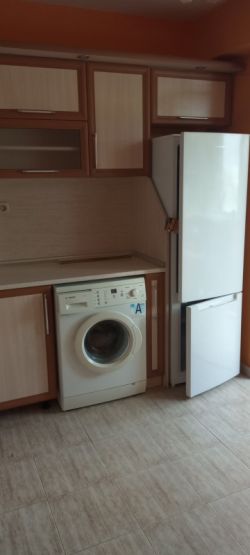 Отдавам под наем двустаен апартамент