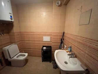 Продава новопостроен апартамент с две спални до парк "Розариум"