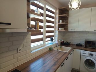 Отдава под наем напълно обзаведен апартамент с една спалня до парк ”Розариум”