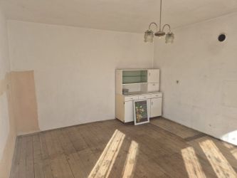 Продава Къща Масивно строителство в с.Енина