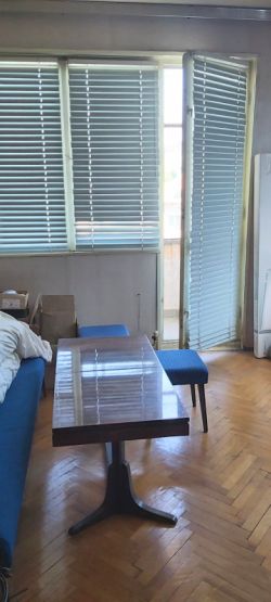 Продава апартамент с две спални в ж.к. Изток бл. 28