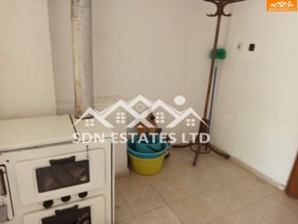 Продава къща в село Манолово