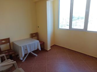 Продава апартамент с две спални в ж.к. Изток бл. 28