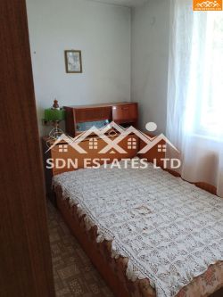 Продава монолитна къща в село Дъбово