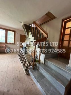 Продажба на прекрасна двуетажна вила в село Долно Сахране