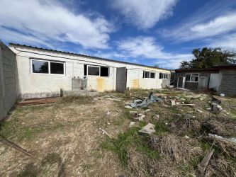 Продава се работеща ферма с мандра и сондаж – с. Черганово, район Казанлък