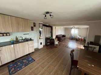 Продава вила в ж.к. Изток над блок 45, гр. Казанлък